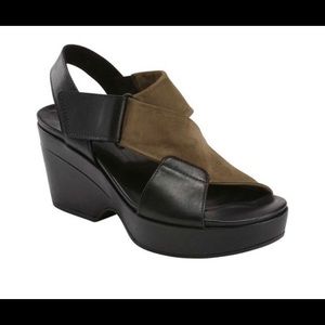 NWOT Earth Khaya Kendi Wedge Sandal size 8.5